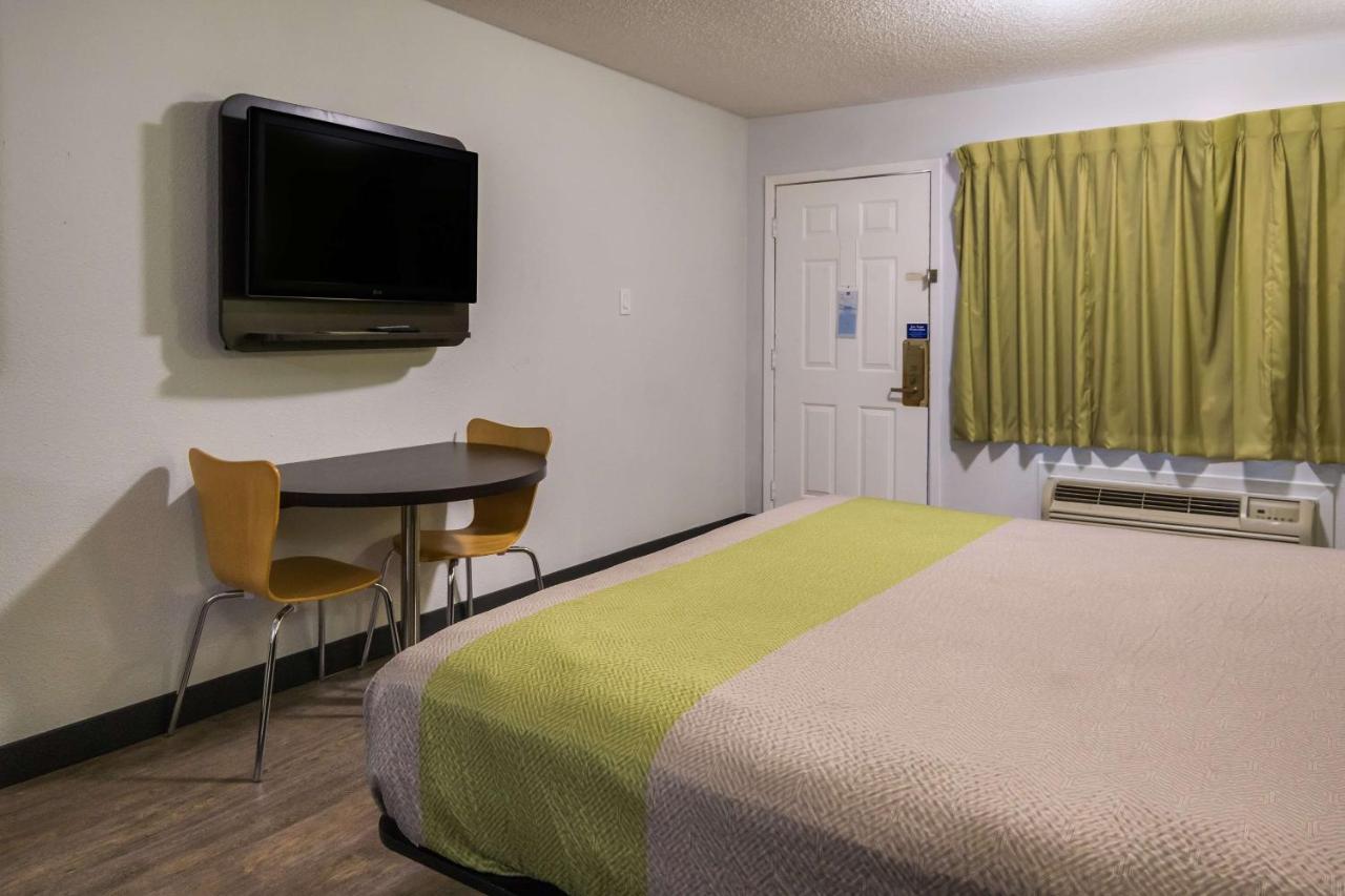 Motel 6 Irving - Loop 12 Экстерьер фото